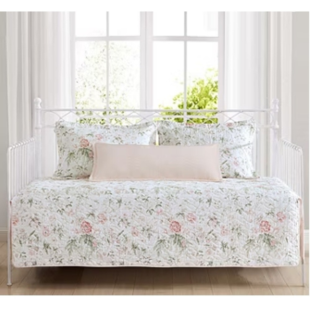 Laura Ashley Floral Daybed Quilt Set Pink Green Roses Shabby Chic 3 Piece
